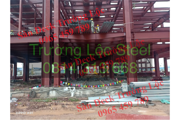 Sàn deck nhà xưởng: Giải pháp sàn thép tối ưu cho công trình công nghiệp