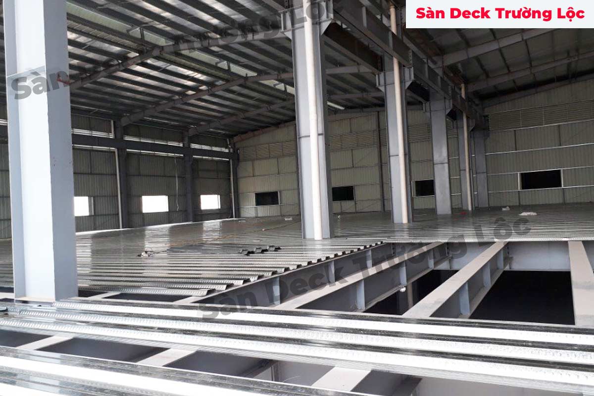 dự án cải tạo nhà xưởng sử dụng sàn deck tại Tiền Giang