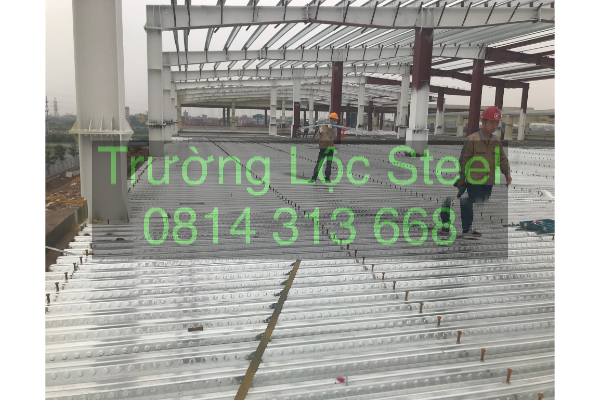 Tole sàn decking: Giải pháp tối ưu cho hệ sàn bê tông nhẹ hiện đại