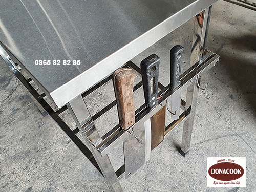 BÀN CHẶT INOX