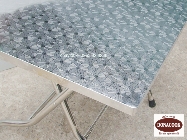 Bàn ăn inox có chân xếp gọn
