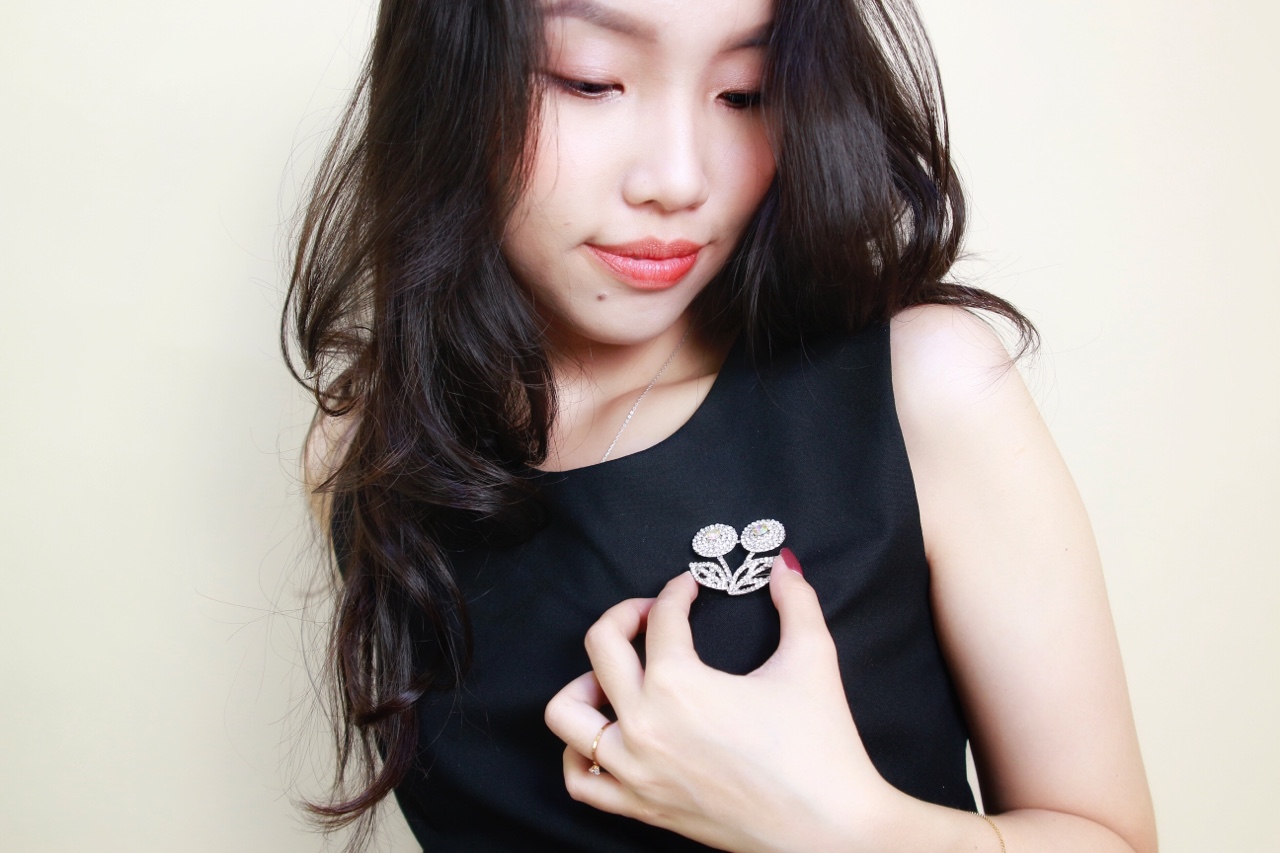 Phụ kiện cài áo nữ giá rẻ