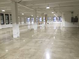 Thi công sơn epoxy chông thấm Thi công sơn epoxy chông thấm