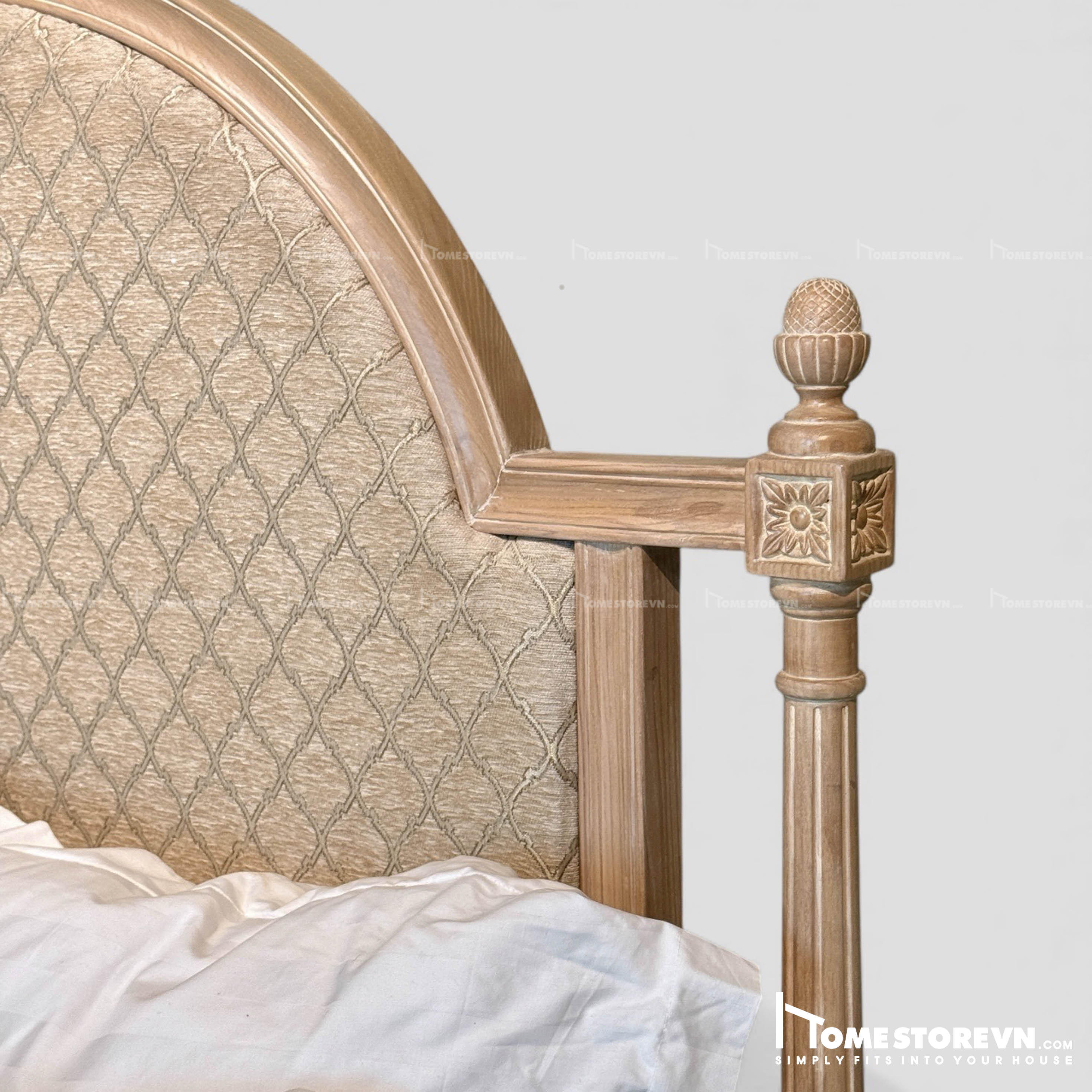 Giường gỗ Vintage lưng lượn bọc vải có nút - GI8