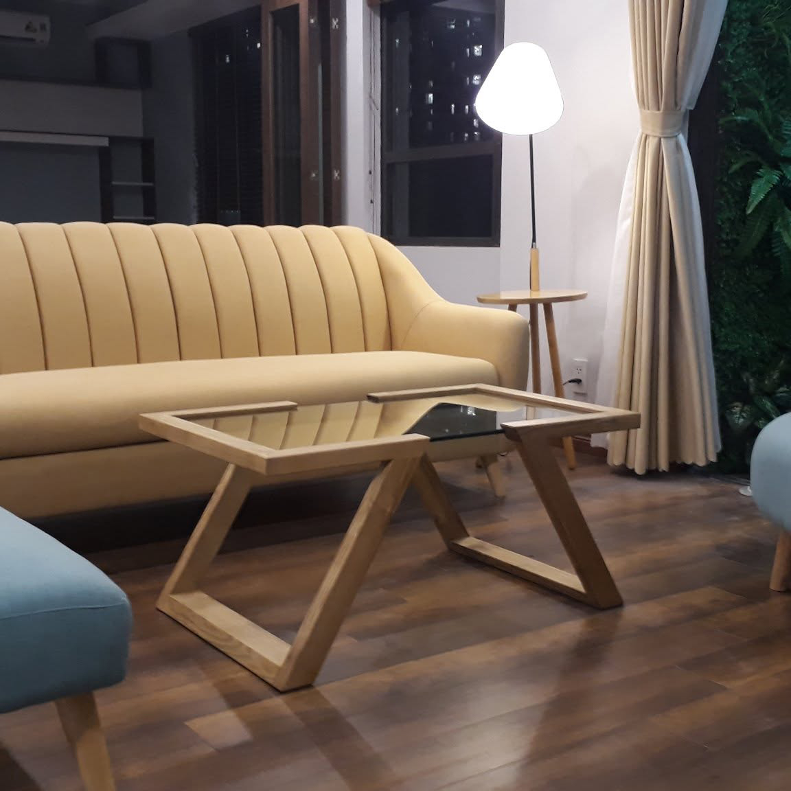 Bàn trà chữ nhật chân chữ Z