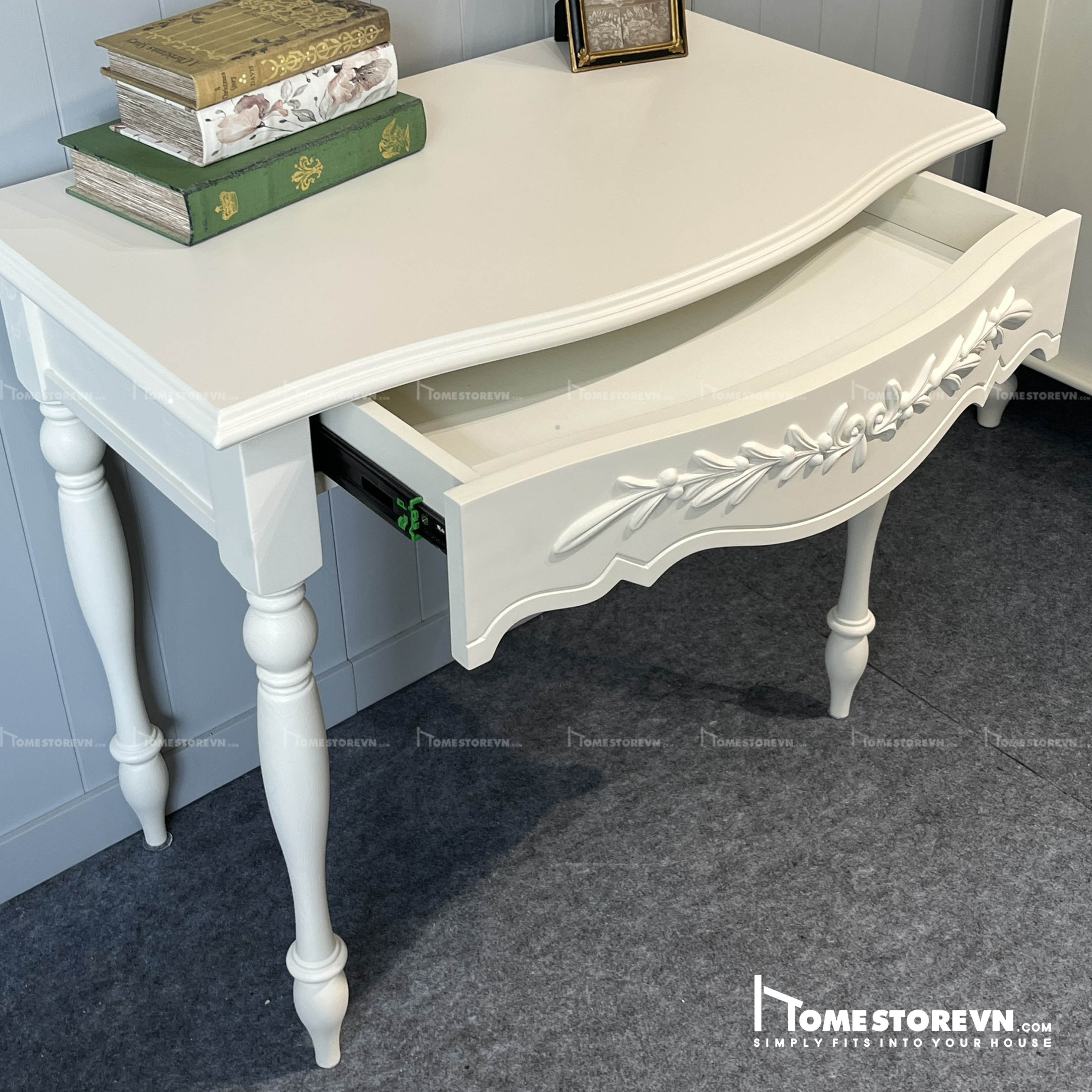 Bàn làm việc Vintage kem hoa nổi - BLV2KHN