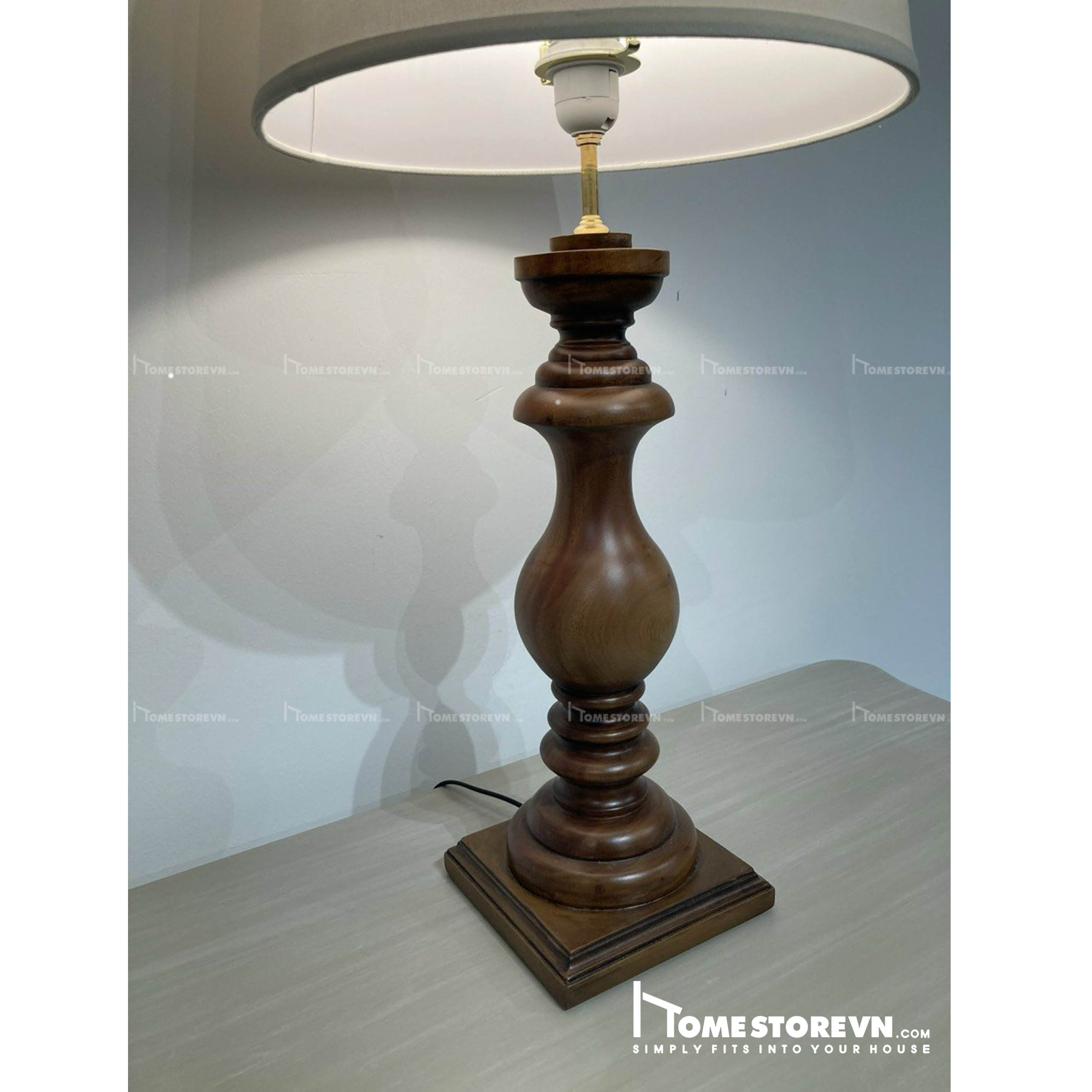 Đèn bàn 06