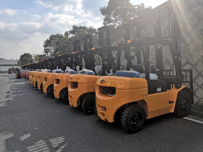 Dịch Vụ Cho Thuê Xe Nâng 7 tấn Tại Hùng Cường Move