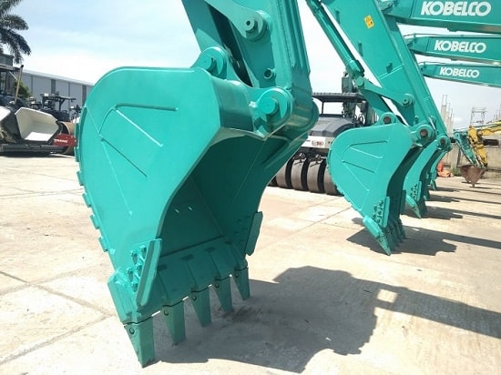 Phụ tùng gầu xúc máy xúc đào Kobelco, Komatsu, Hitachi...