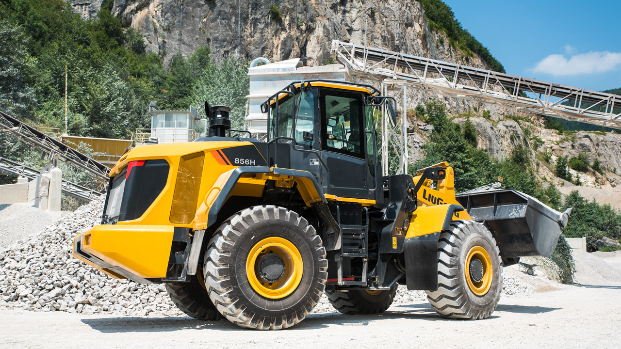 856H