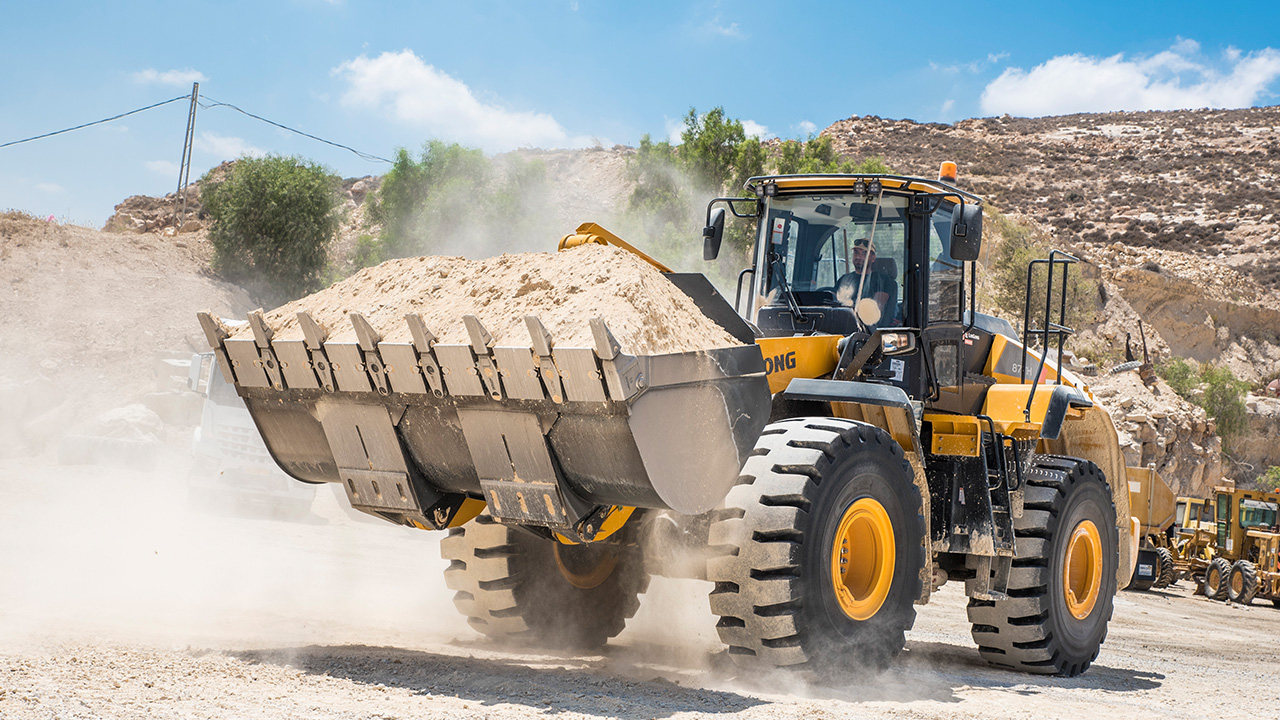 877h