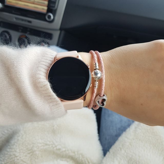 đồng hồ thông minh Samsung Galaxy Watch.