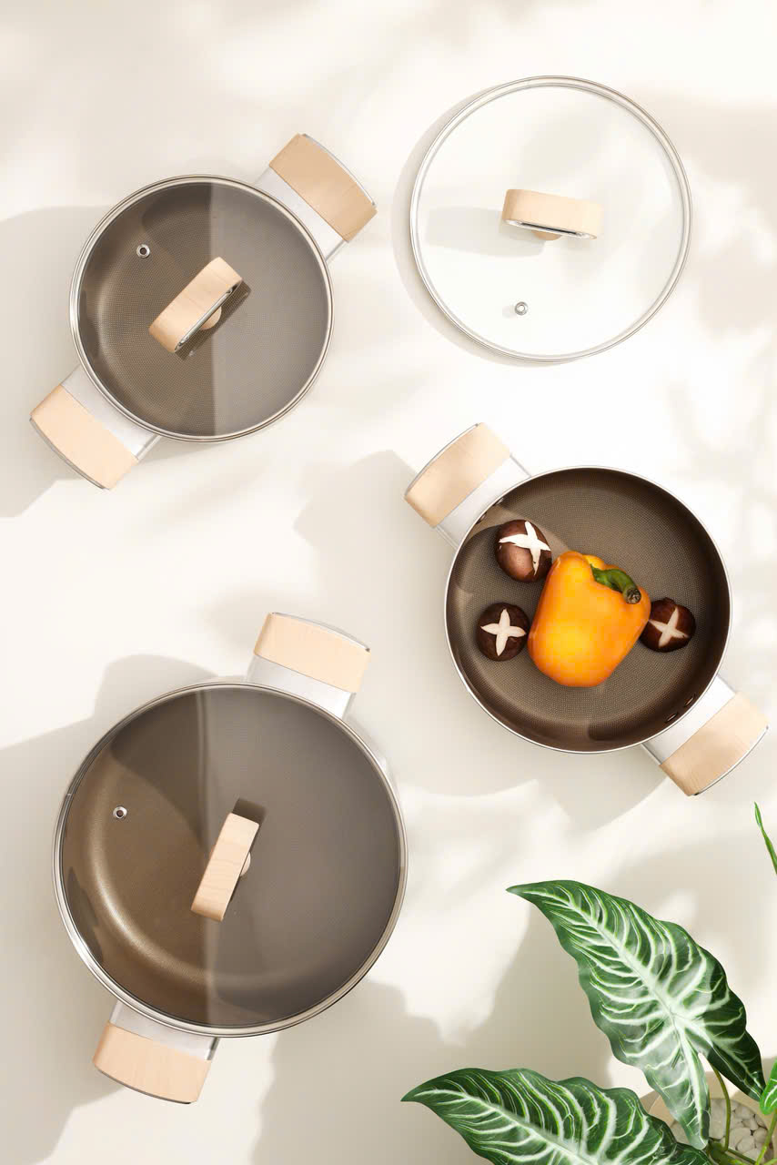 Bộ nồi Titanium Aura Haatz lòng siêu chống dính 7 lớp đáy dày dặn dùng mọi loại bếp (18cm, 20cm, 24cm)