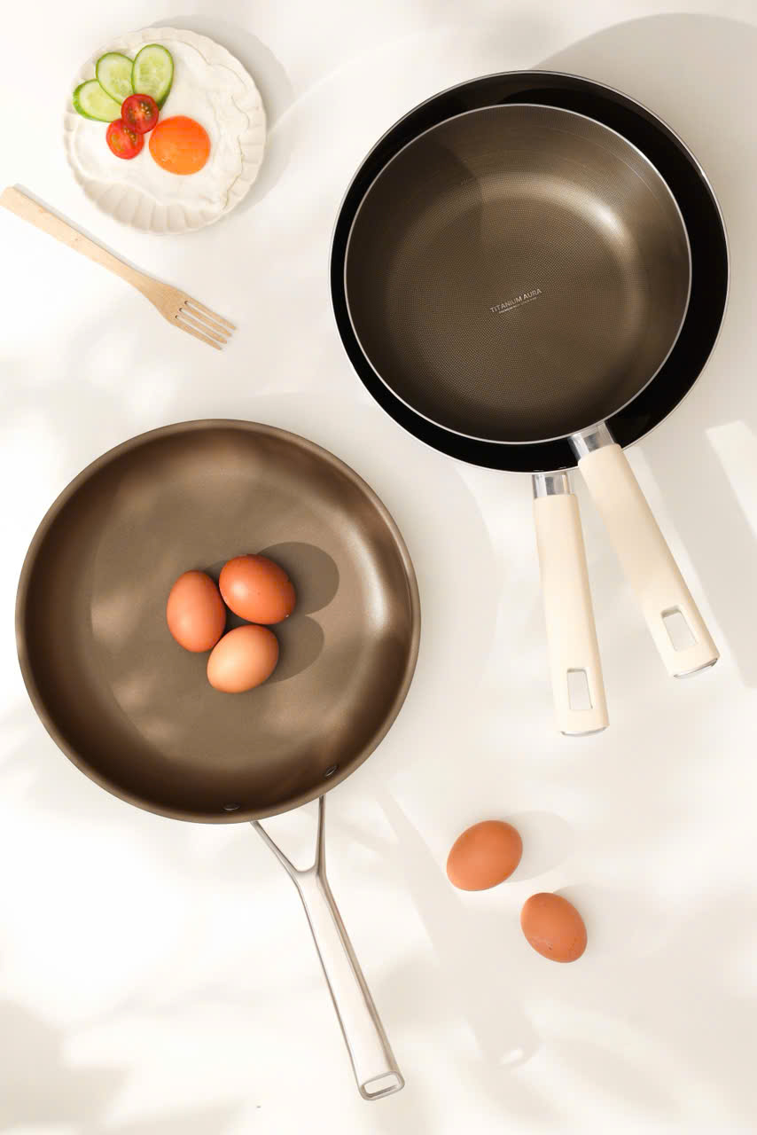 Chảo siêu chống dính Haatz Titanium Aura size 28cm cạn lòng