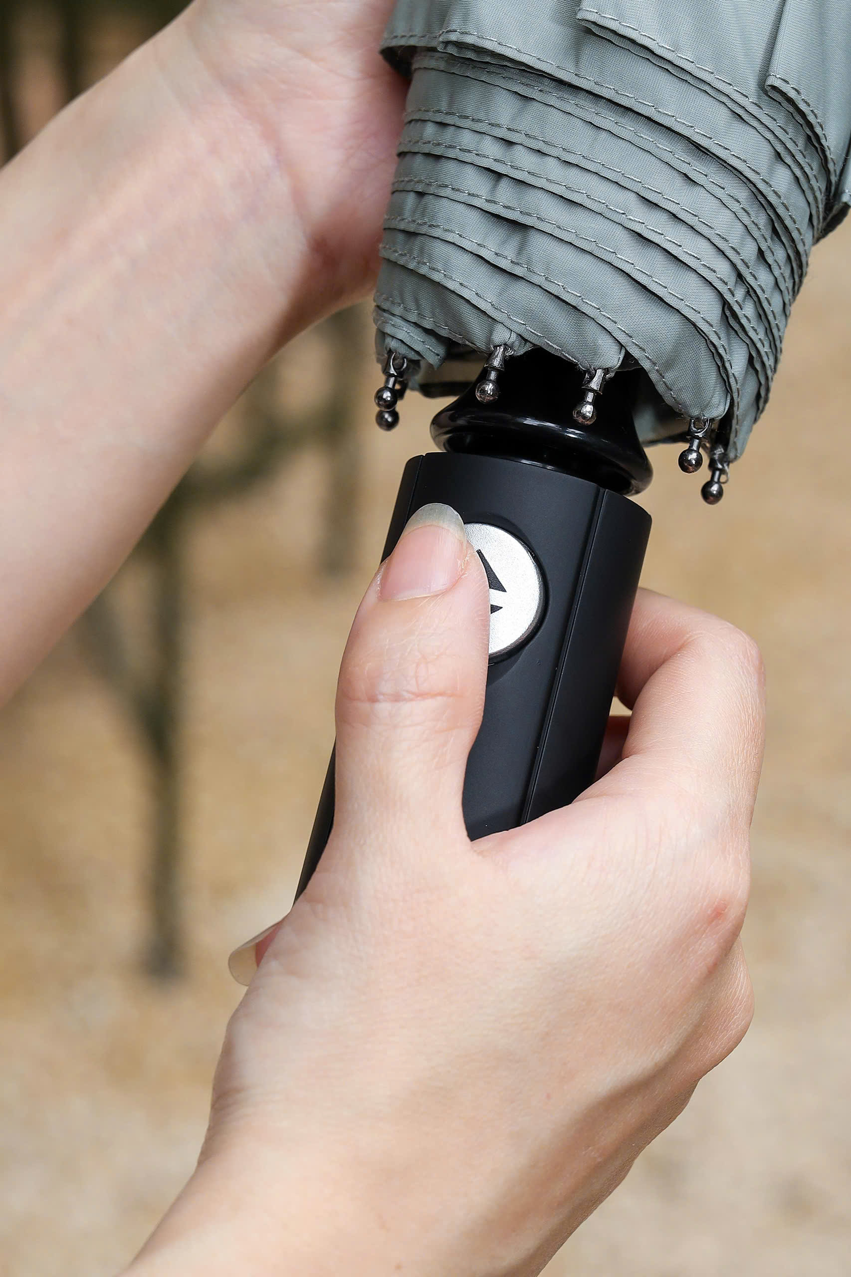 Ô tự động KAIYO bấm thu mở 2 chiều ghi nhớ nếp gấp nan khỏe chống lật