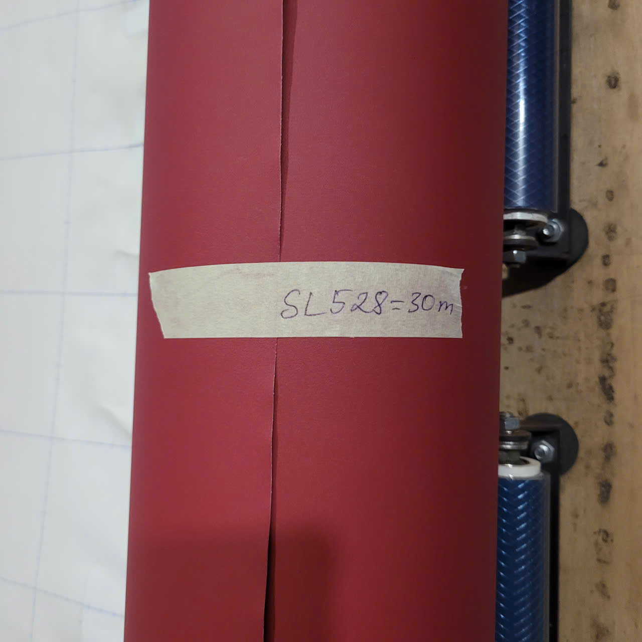 Film nội thất Infeel SL528 màu đỏ sẫm