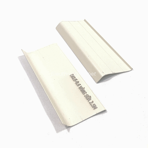 Len tường nhôm cao 60 màu kem