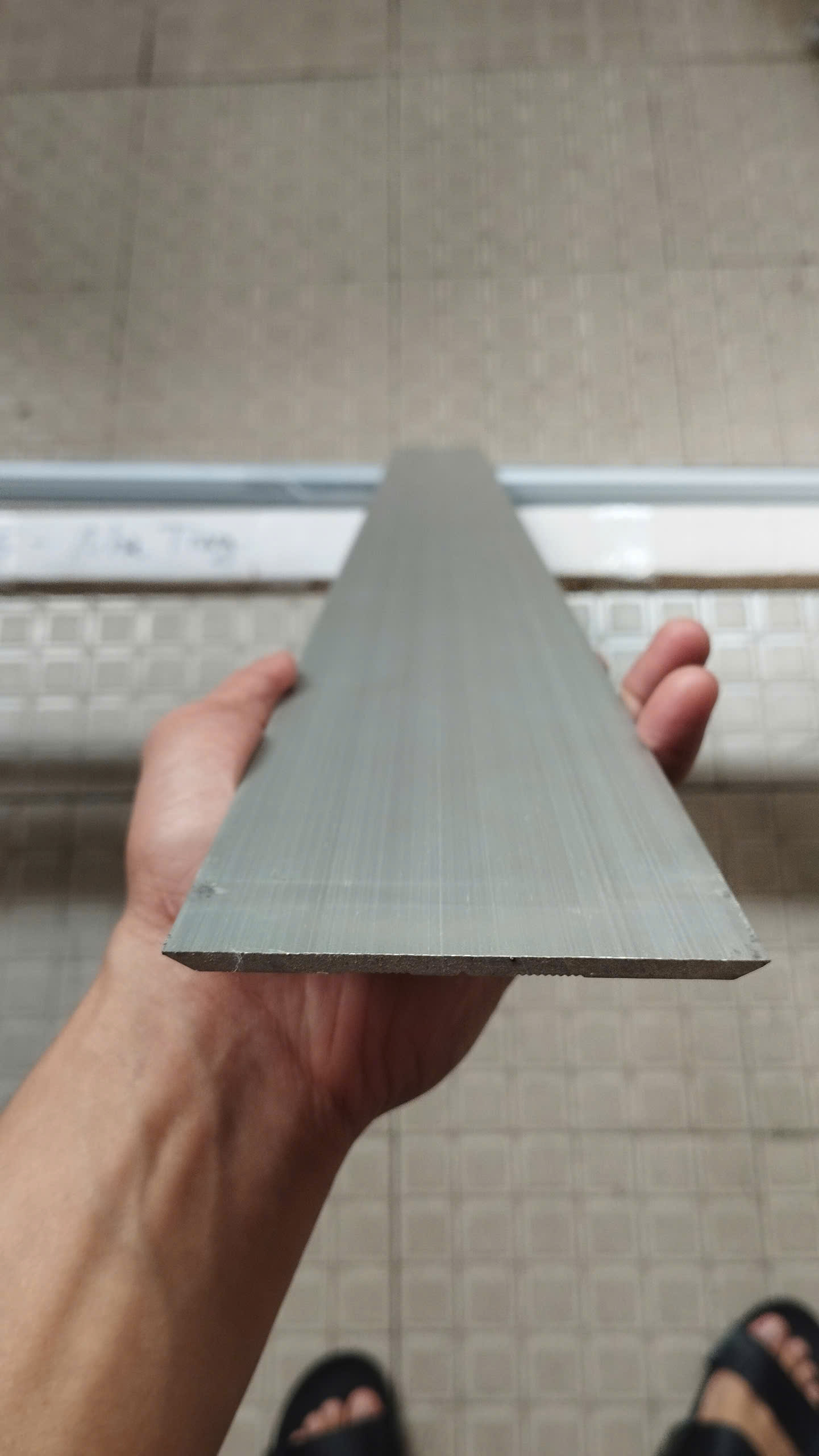 Nẹp nhôm che khe lún KL80