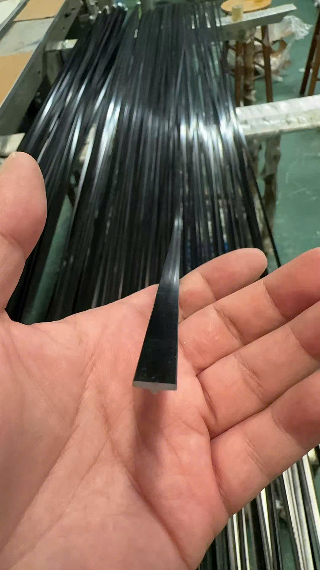 Nẹp nhôm chữ T cho cửa nhựa