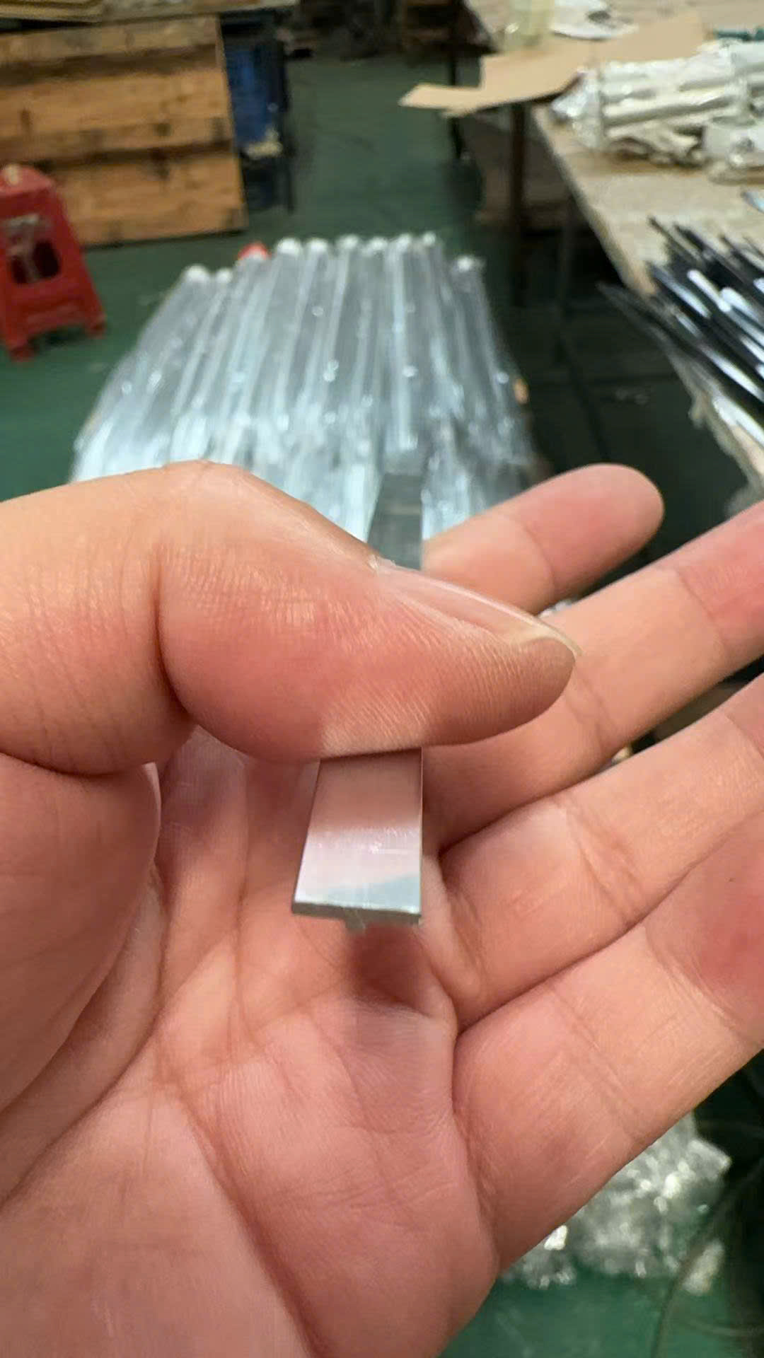 Nẹp nhôm chữ T cho cửa nhựa