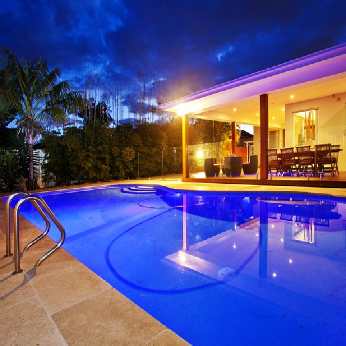 tim-hieu-cac-loai-den-led-trang-tri-ngoai-troi-dep