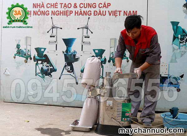 Máy xay nghiền bột khô 3A