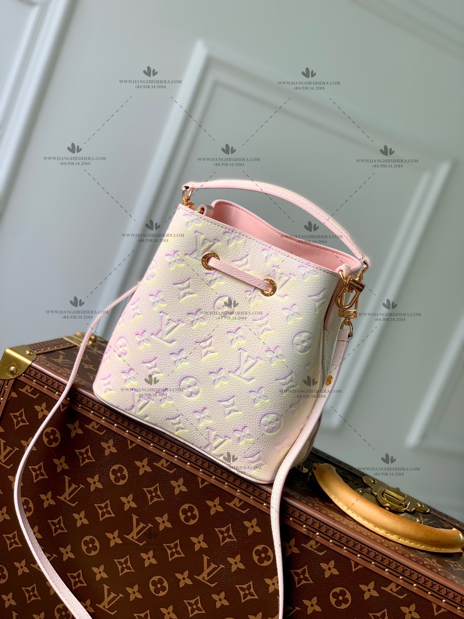 LOUIS VUITTON Neonoe BB Crossbody Bag Light Pink M46174 Monogram Purse Auth  New