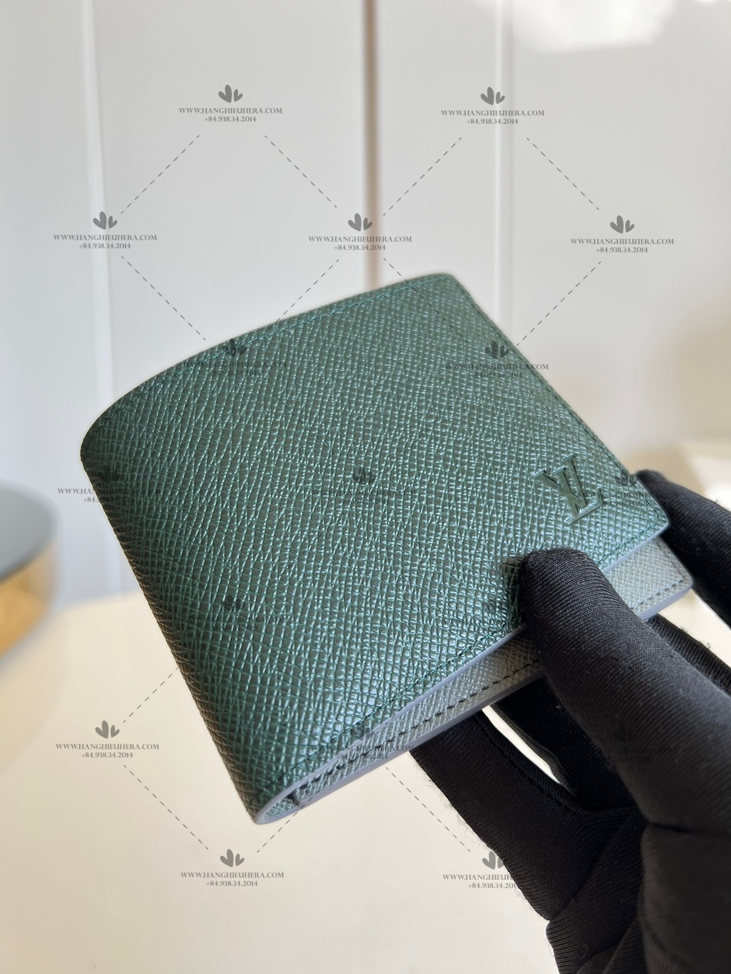 Louis Vuitton 1999 Taiga Leather Wallet