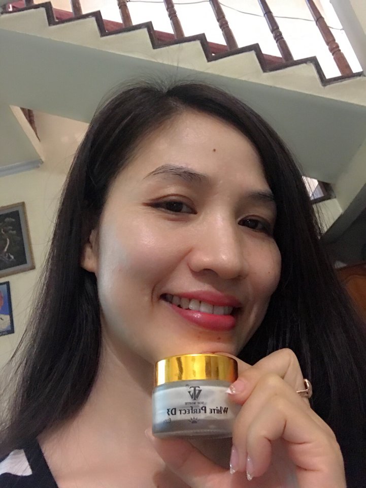 TOP WHITE D3 CHỐNG NẮNG DƯỠNG TRẮNG DA BẠN NGÀY !