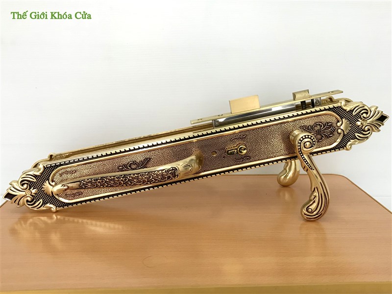 Khóa Cửa 4 Cánh Roland LA 8555 OG Hoa Văn Tân Cổ Điển