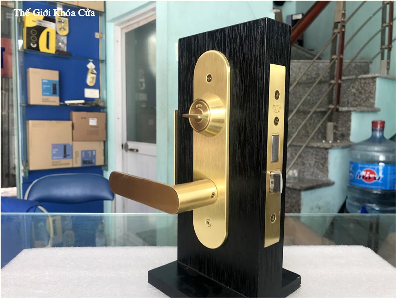 KHÓA CỬA NHẬP KHẨU NHẬT BẢN MIWA - U9LA66 YB 6 KHÓA CỬA NHẬP KHẨU NHẬT BẢN MIWA - U9LA66 YB