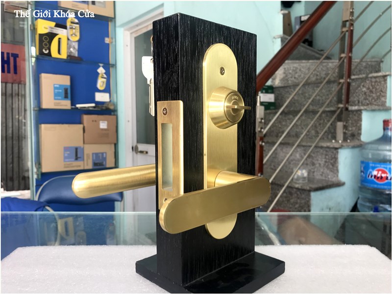 KHÓA CỬA NHẬP KHẨU NHẬT BẢN MIWA - U9LA66 YB 8 KHÓA CỬA NHẬP KHẨU NHẬT BẢN MIWA - U9LA66 YB