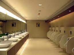 CÁC GIẢI PHÁP NHÀ VỆ SINH THÔNG MINH ĐÃ THAY ĐỔI CÁCH THỨC VỆ SINH TÒA NHÀ, CHÚNG ĐƯỢC QUẢN LÝ NHƯ THẾ NÀO TẠI ONE WORLD TRADE CENTER.