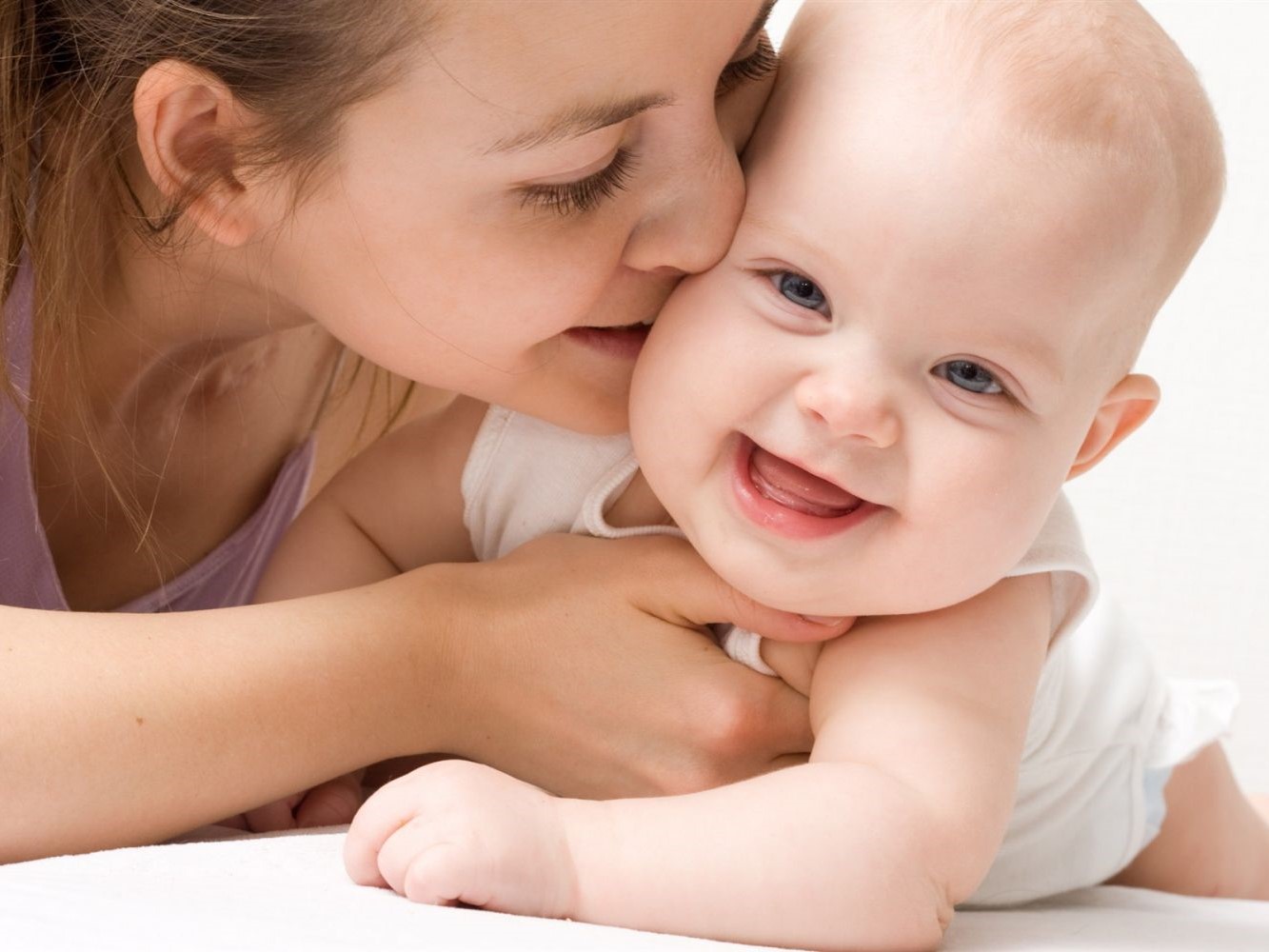 NHỮNG THÓI QUEN TƯỞNG CHỪNG VÔ HẠI NHƯNG LẠI VÔ TÌNH TRUYỀN VI KHUẨN