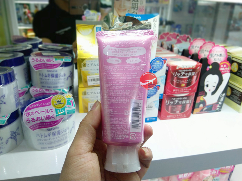 Sữa rửa mặt Shiseido Senka Perfect Whip Collagen 120g.