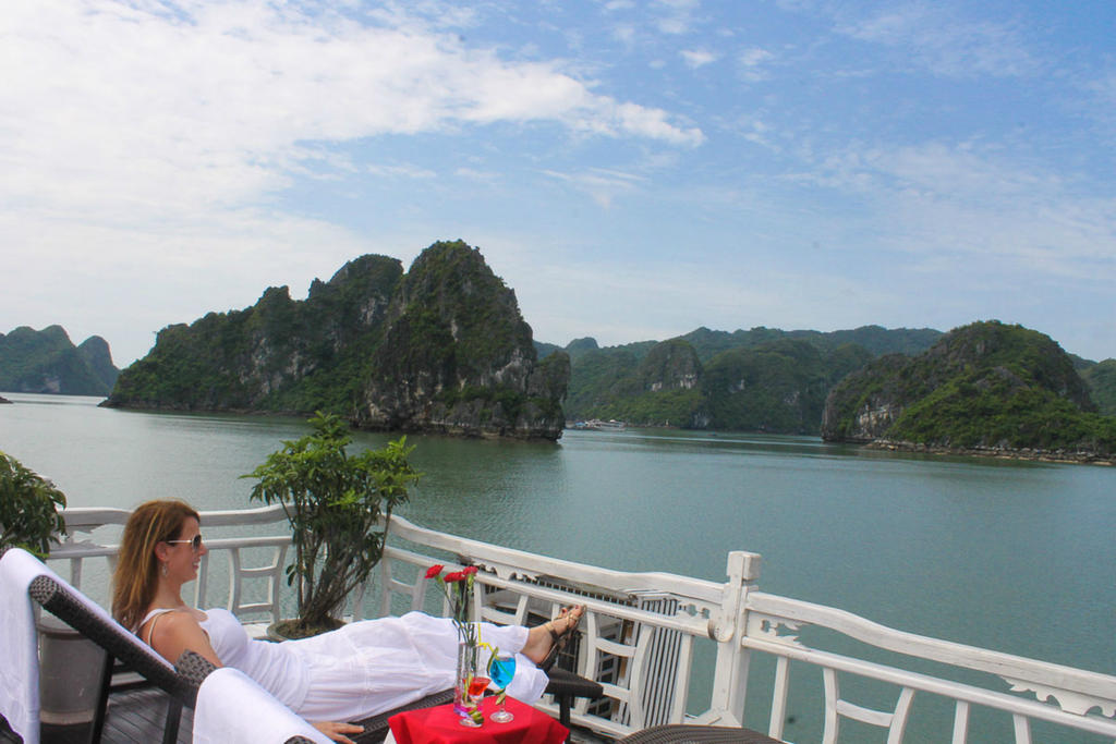 GALAXY PREMIUM CRUISE  HALONG 2 DAYS - 1 NIGHT