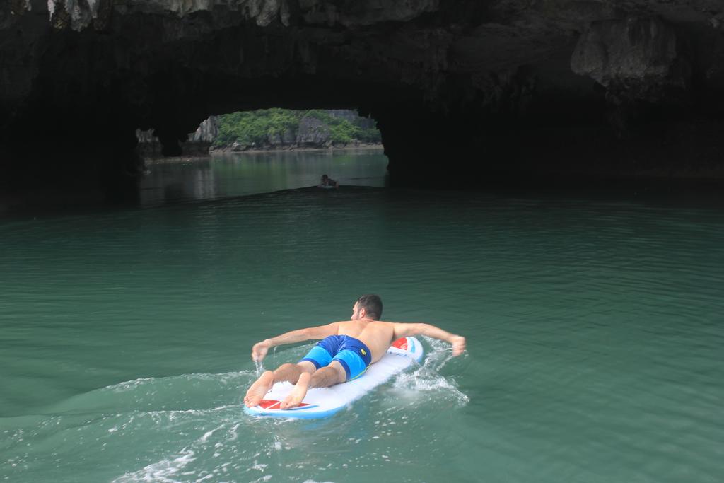 VIET BEAUTY CRUISE HALONG 3 DAYS 2 NIGHTS