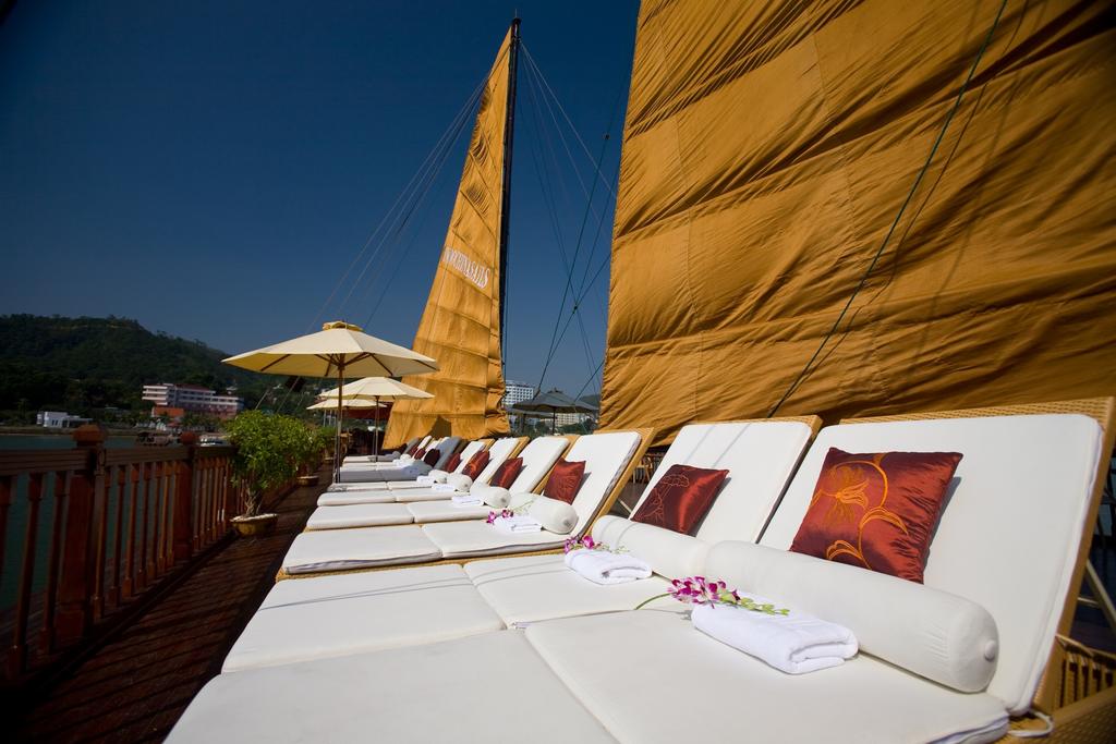 INDOCHINA SAILS HALONG 3 DAYS - 2 NIGHT