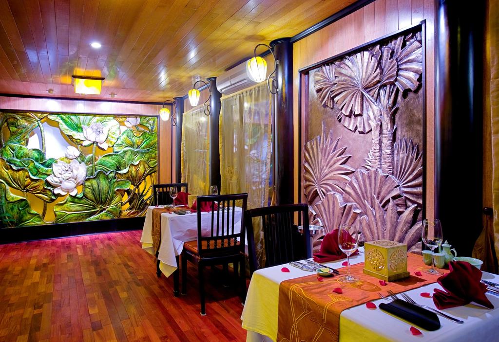 INDOCHINA SAILS HALONG 3 DAYS - 2 NIGHT