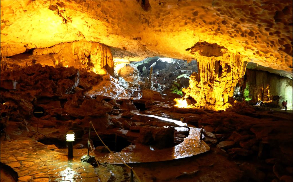HUONG HAI SEALIFE HALONG 3 DAYS 2 NIGHTS