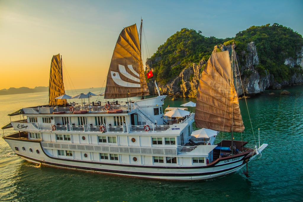 BHAYA CRUISES HALONG 2 DAYS 1 NIGHT