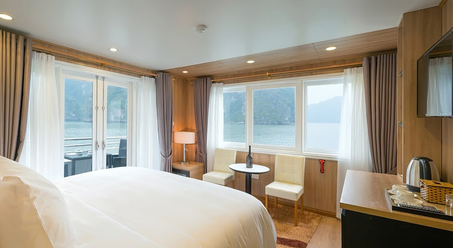 LA VELA CRUISE HALONG 2 DAYS 1 NIGHT