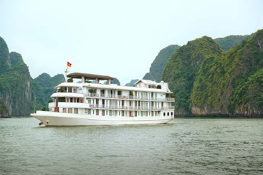 LA VELA CRUISE HALONG 3 DAYS 2 NIGHTS