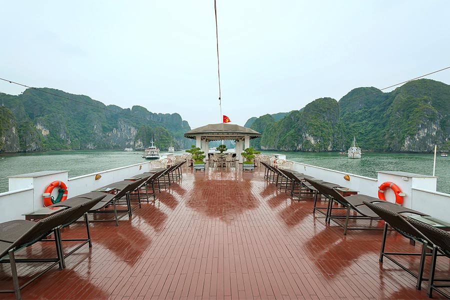 LA VELA CRUISE HALONG 3 DAYS 2 NIGHTS