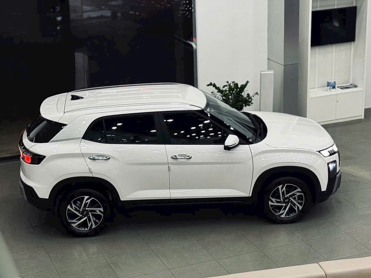 New creta 2025 màu trắng 