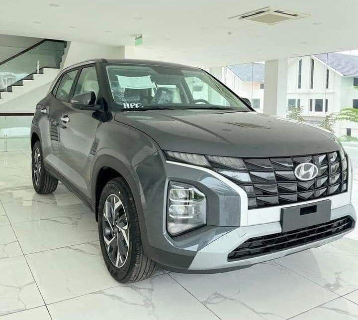 Hyundai Creta 2023 màu xám kim loại