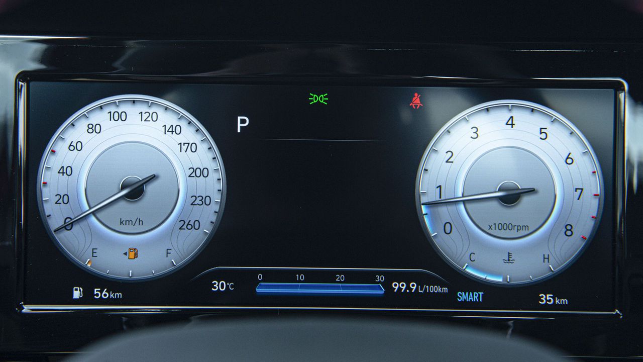 Bảng đồng hồ hiển thị trên Hyundai Elantra 2023