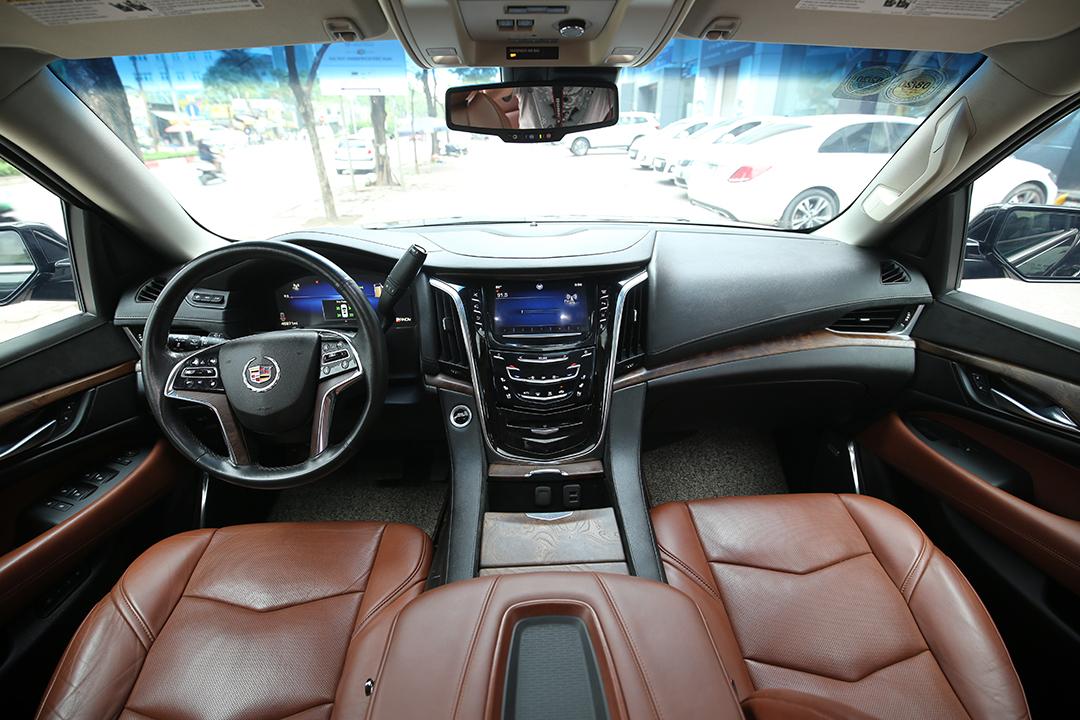 Cadillac Escalade ESV Premium