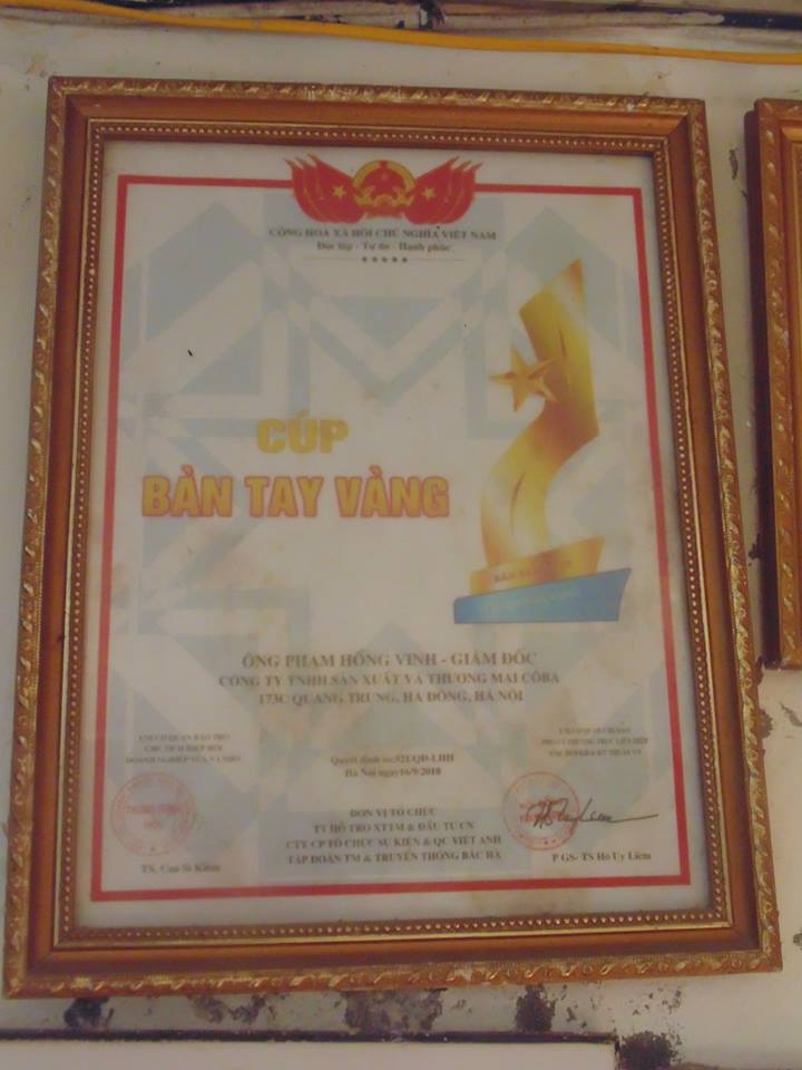 Nghệ nhân bàn tay vàng Vinh COBA - Thương hiệu tranh kính độc đáo Việt Nam