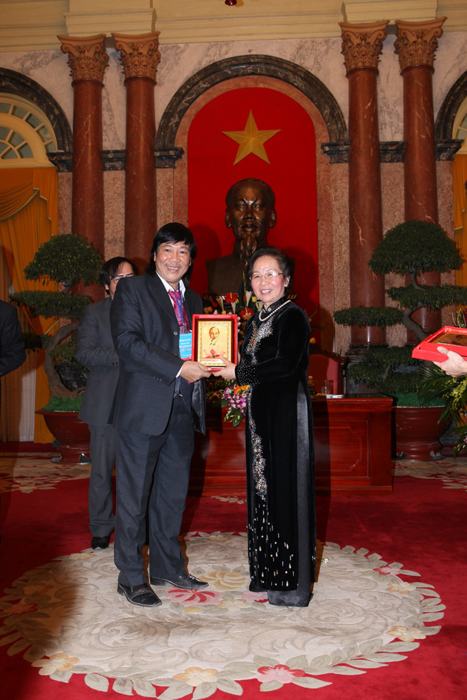 Phạm Hồng Vinh ( vinhcoba)